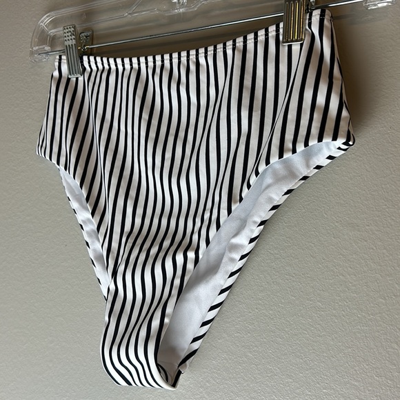 SHEIN High waist -swim bottoms XS - Picture 2 of 4